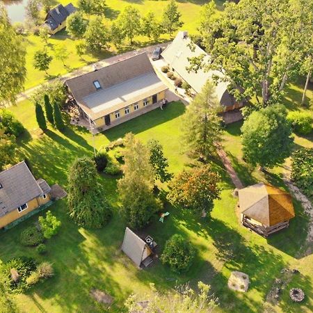 Truu Holiday Houses Ivaste Eksteriør billede